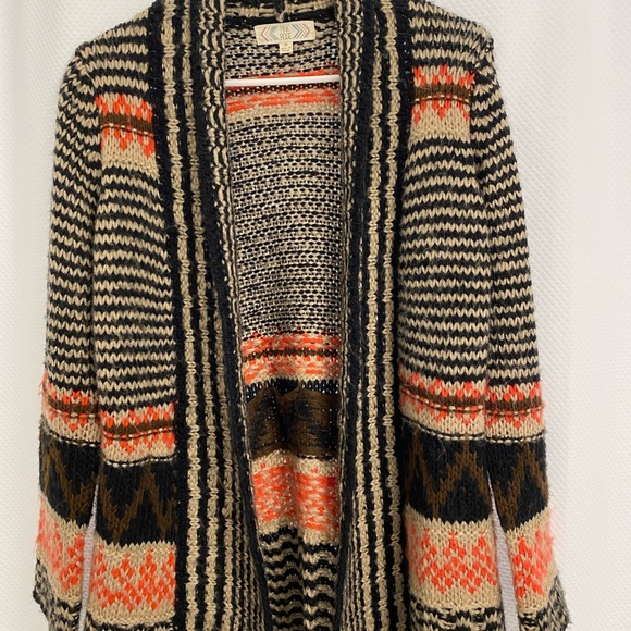 Long sleeves cardigan. - Picture 2 of 2